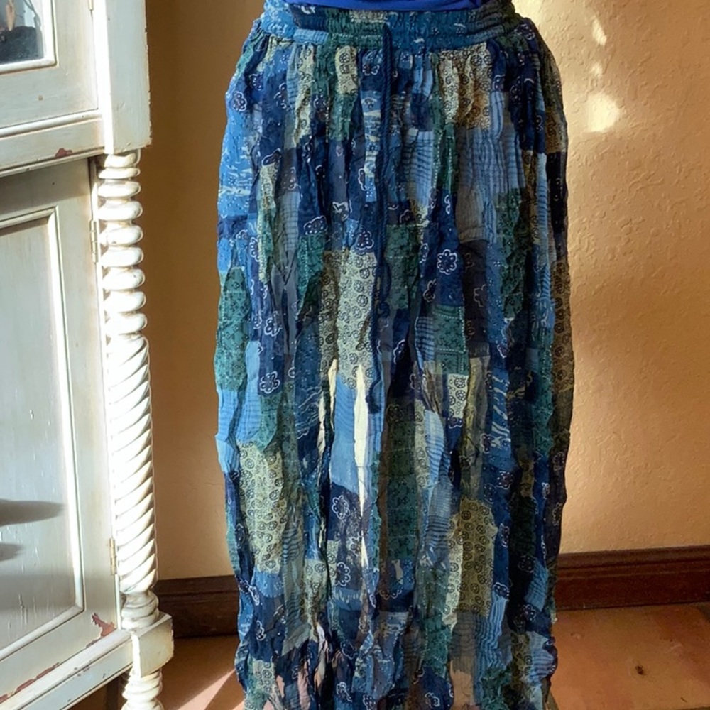 C S C Broom skirt